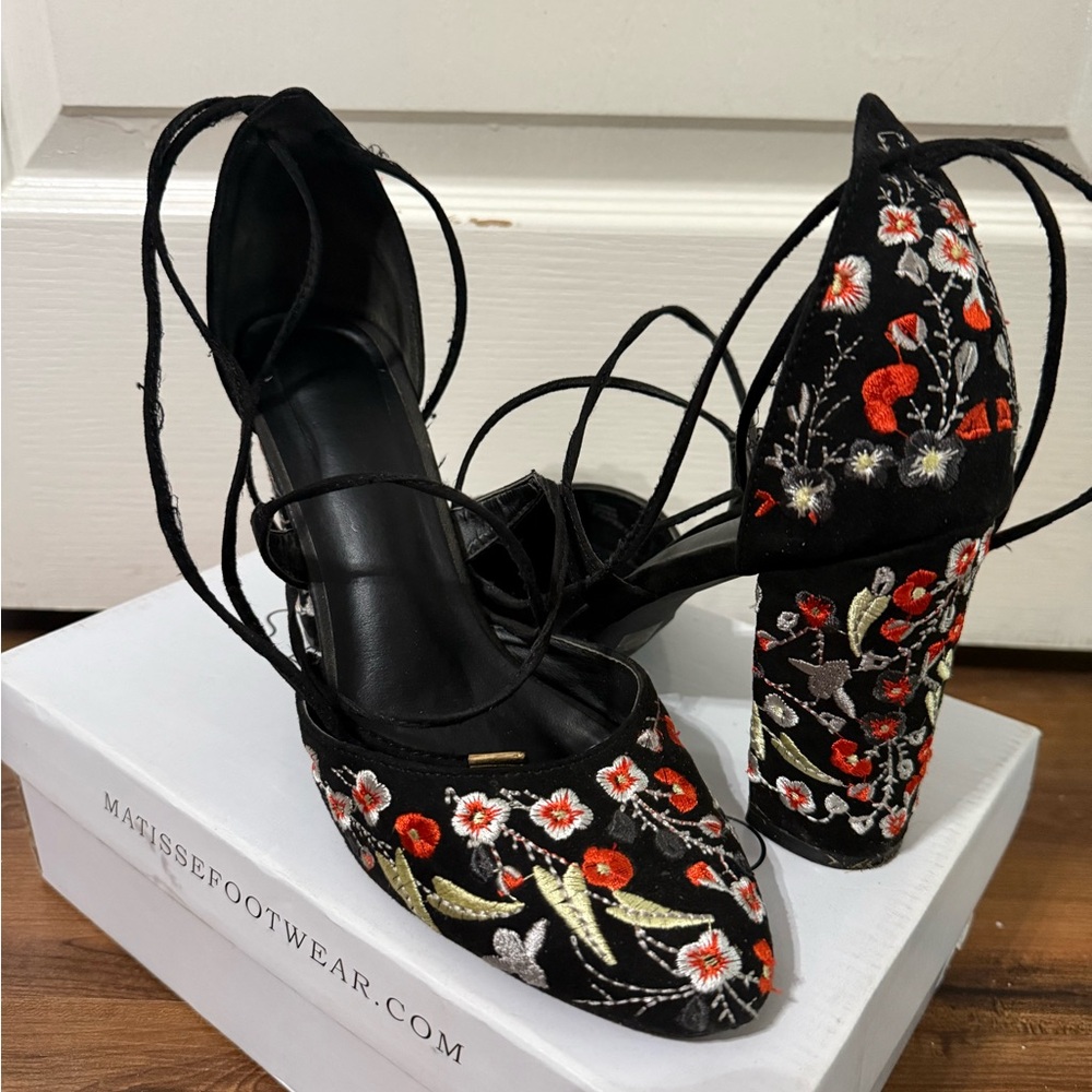 Coconuts by Matisse Black Floral Embroidered Heels